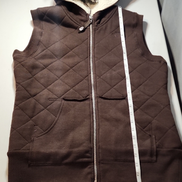 The North Face Dark Brown Quilted Vest - Picture 7 of 9